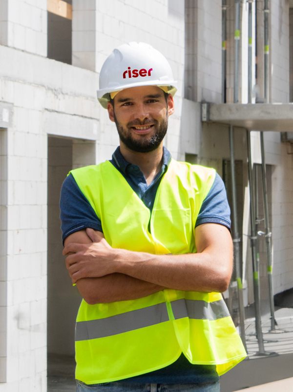 Inżynier RISER na budowie