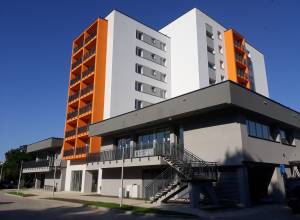 Przebudowa i rozbudowa budynku handlowo - usługowego o część mieszkalną wraz z zagospodarowaniem terenu w Jaworznie.